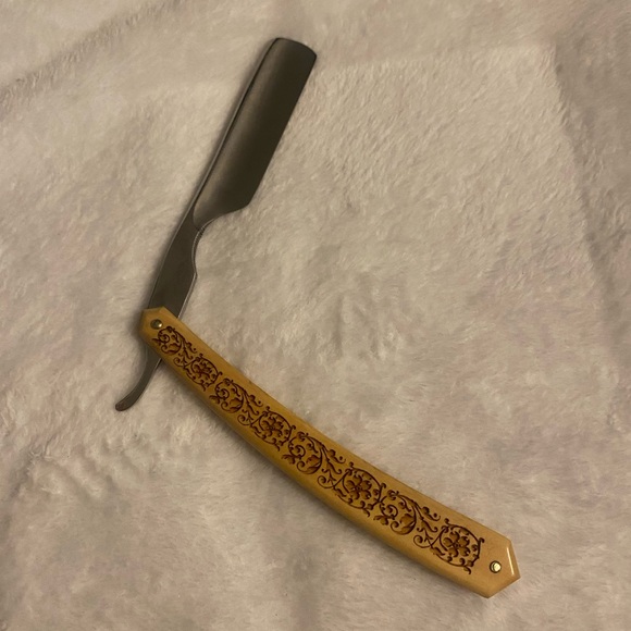 Yellow Straight Razor - Picture 4 of 4